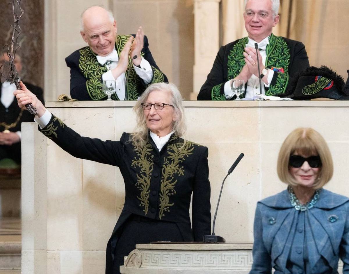 Anna Wintour o introduce pe Annie Leibovitz la Academia de Arte Frumoase