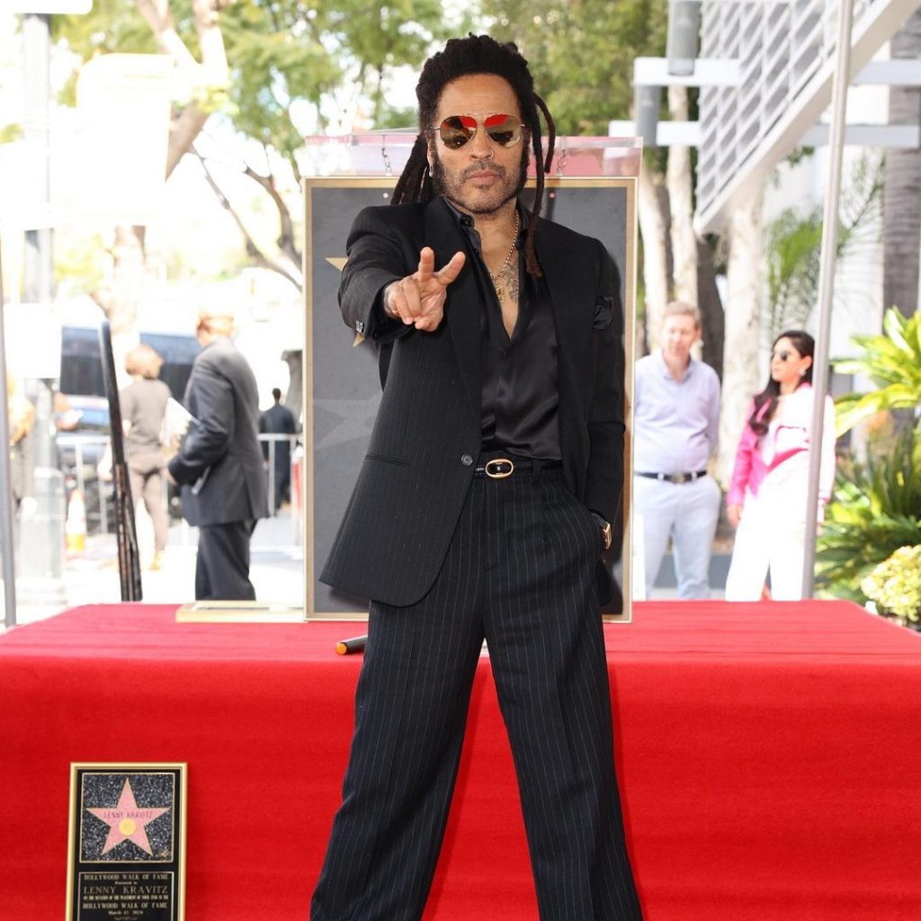 Lenny Kravitz a primit o stea pe Hollywood Walk of Fame