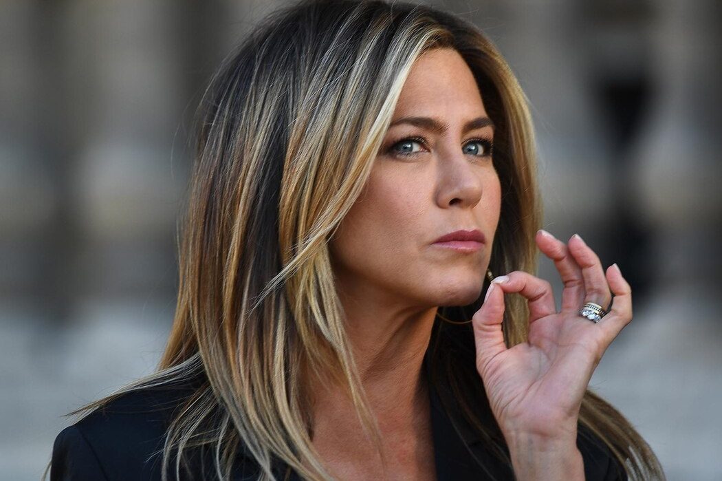 Jennifer Aniston s-a certat public cu candidatul la vicepreședinție din SUA