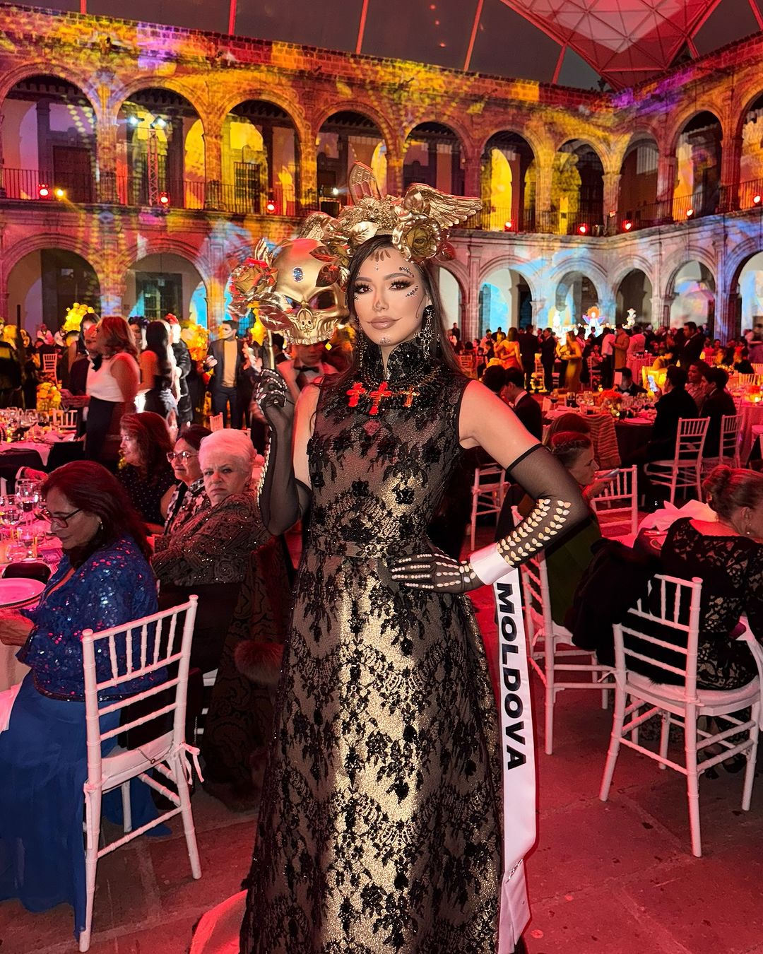 «Miss Universe Moldova» Djulieta Calalb a arătat primele fotografii de la concursul din Mexico City