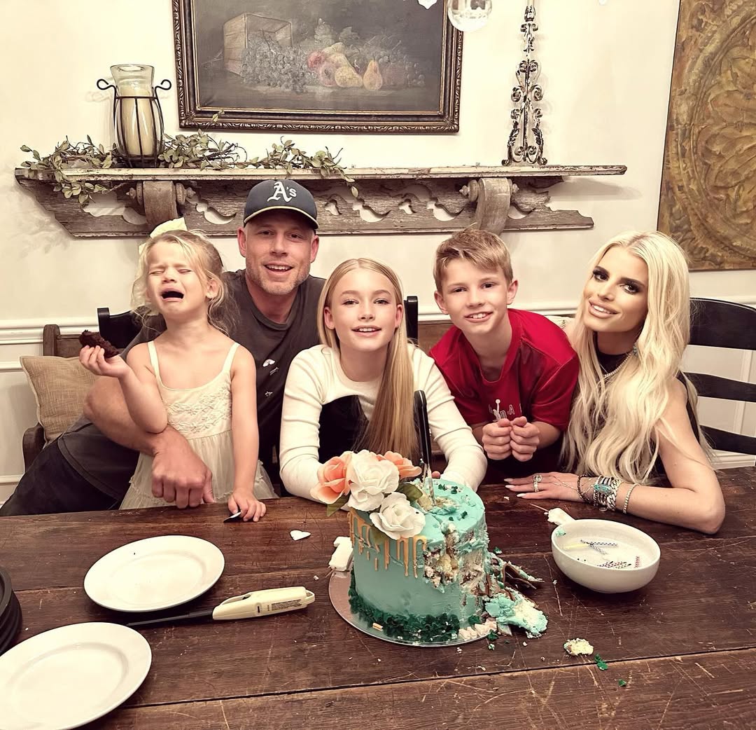 Jessica Simpson și Eric Johnson divorțează după 10 ani de căsnicie