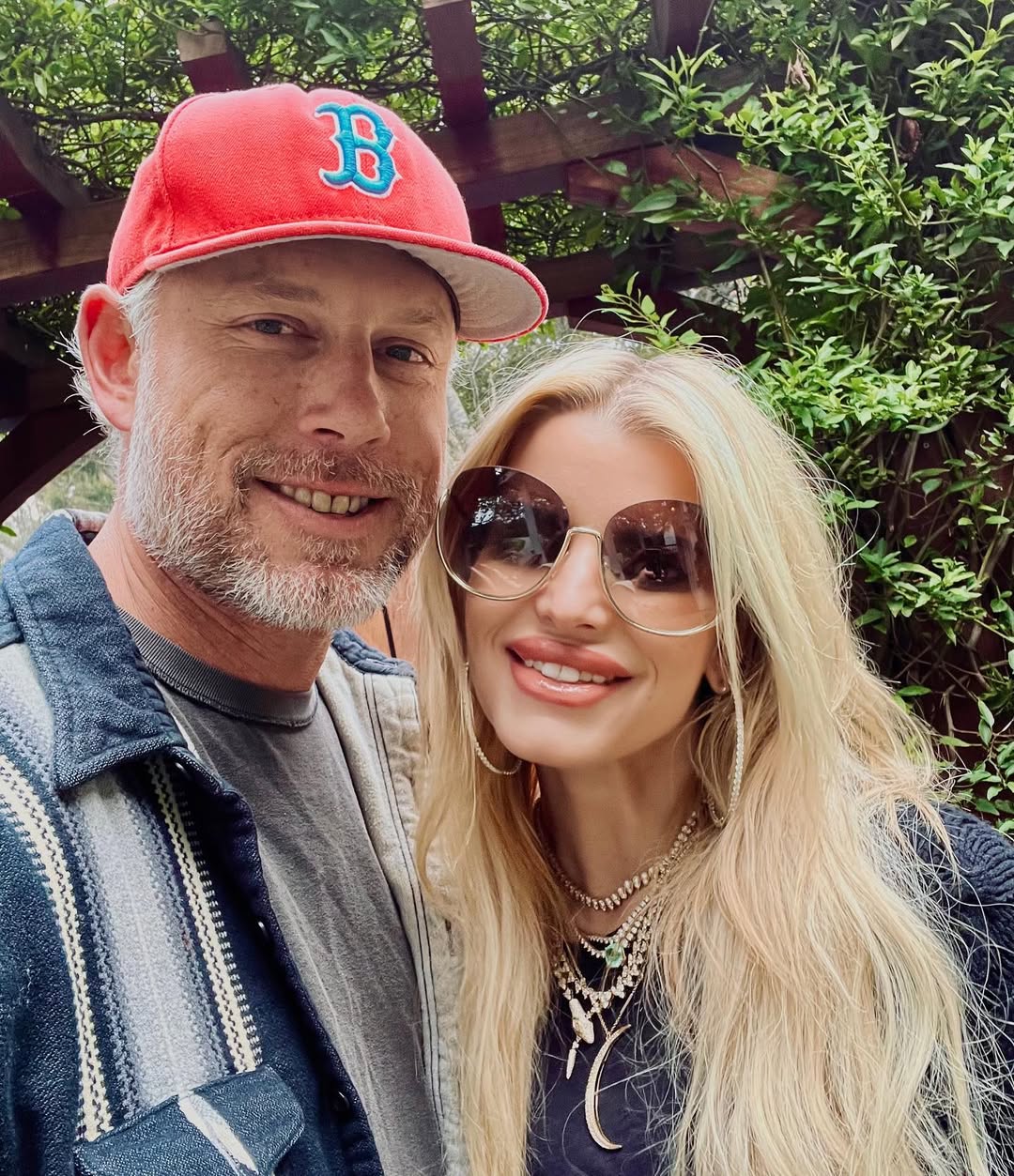 Jessica Simpson și Eric Johnson divorțează după 10 ani de căsnicie