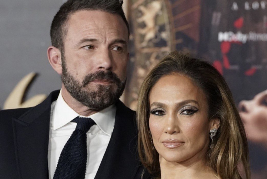 Jennifer Lopez și Ben Affleck sunt oficial divorțați