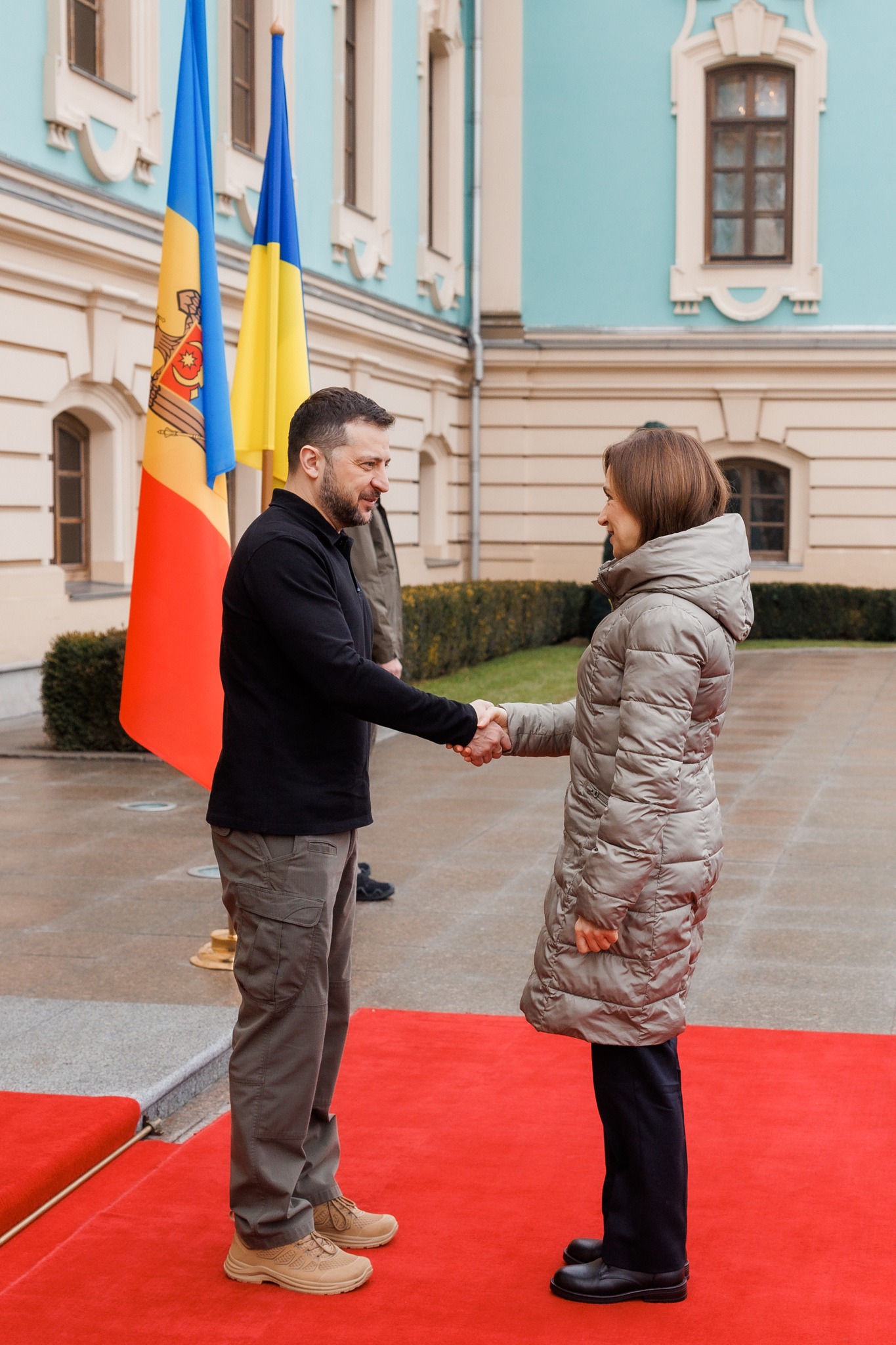 Майя Санду и Елена Зеленская посетили Школу Супергероев в Киеве