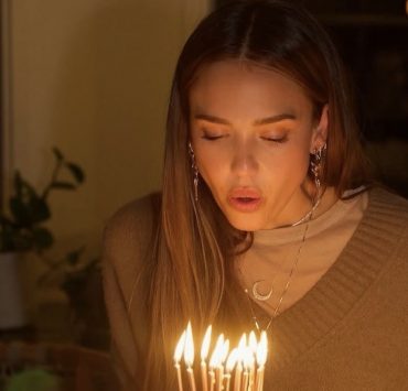«Желаю себе быть любимой»: Джессика Альба отпраздновала 44-летие