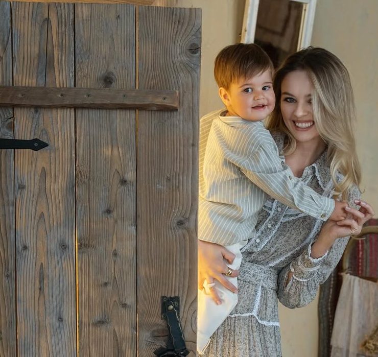 Именной торт и яркий кенди-бар: как Анастасия Фотаки отметила 2-летие сына