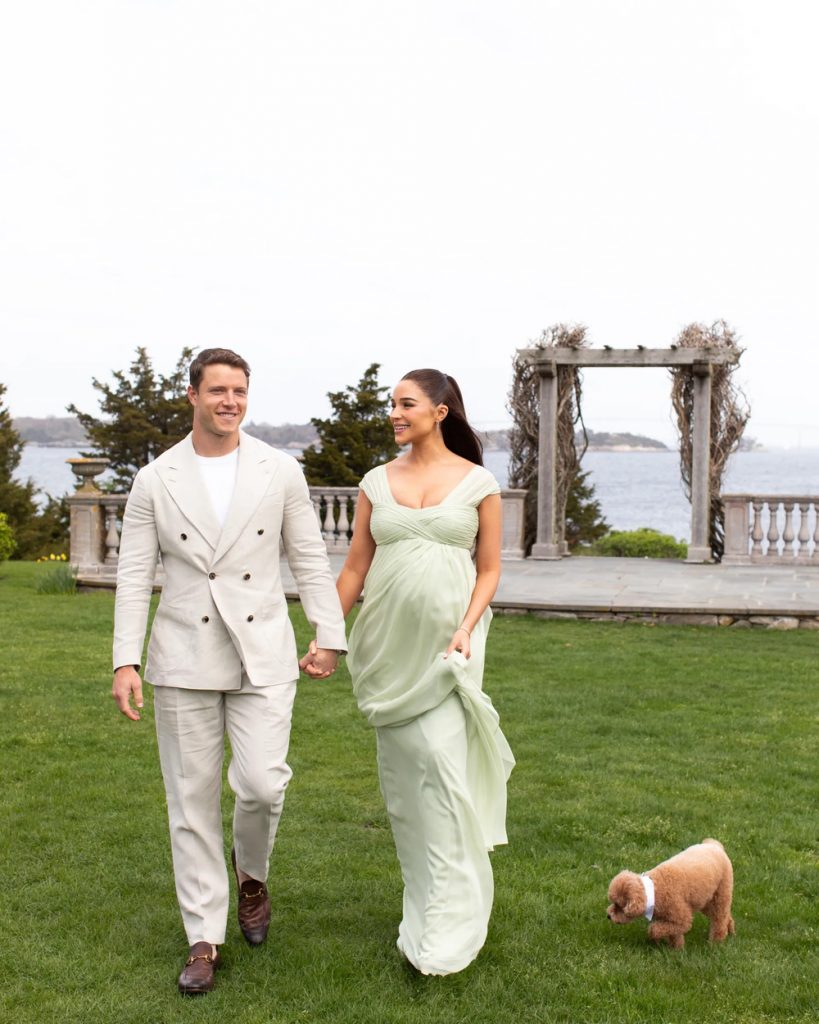 Așteptând primul său copil: Olivia Culpo a organizat un baby shower luminos