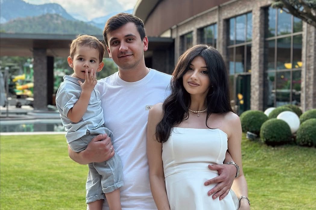 Video: Baby shower-ul plin de culoare al Mihaelei Mocanu