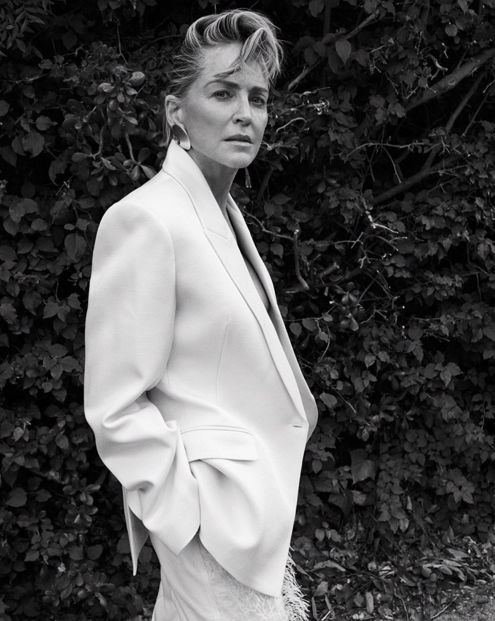 «A fi fericită este o muncă grea»: Sharon Stone despre lecțiile de viață și solidaritatea feminină