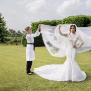 Video: Baby shower-ul plin de culoare al Mihaelei Mocanu