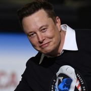 Олимпийская чемпионка Иман Хелиф подала иск против Илона Маска, Дональда Трампа и Джоан Роулинг